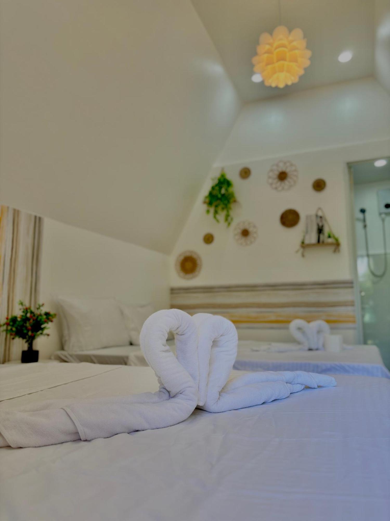 Villa Lovi Panagsama Beach Moalboal Exterior photo