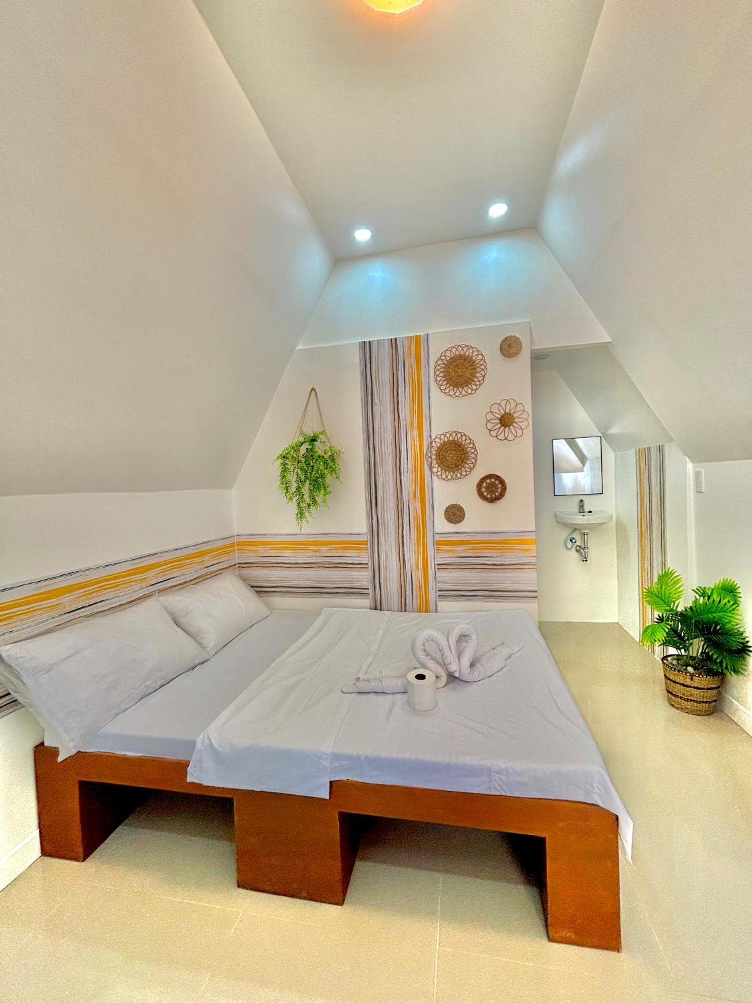 Villa Lovi Panagsama Beach Moalboal Exterior photo